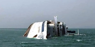 Kapal Kargo Tenggelam di Lepas Pantai Nagasaki, 9 Awak Hilang