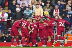Terpuruk di Liga Domestik, Kans Liverpool Angkat Trofi Musim Ini Tinggal di Liga Champions