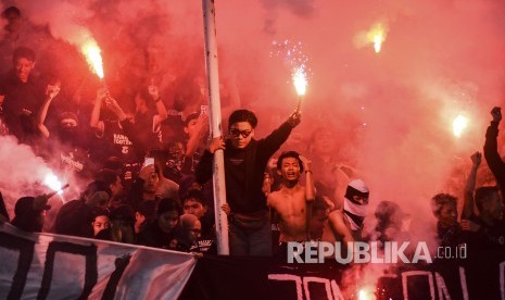 Jadwal Liga 1 Sore Ini WIB; Persib Melawan Persija di Bandung