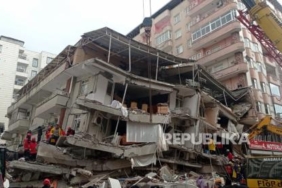 Rusia dan Ukraina Siap Bantu Turki Atasi Dampak Gempa