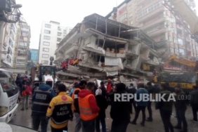 Militer Turki Bentuk Koridor Udara untuk Proses Penyelamatan Korban Gempa