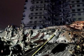 Penyintas Gempa Turki: Bangunan Ambruk Seperti Kertas Tisu