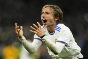 Banyak Tawaran di Luar Eropa, Modric Tunggu Perpanjangan Kontrak dari Real Madrid