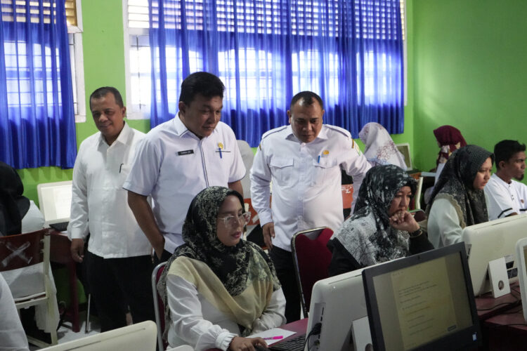 Dinas Pendidikan Aceh melaksanakan Assessmen Kompentensi Guru (AKG) pada sejumlah sekolah SMA di wilayah Cabang Dinas Pendidikan Kota Banda Aceh dan Aceh Besar pada Rabu, 1 Maret 2023 tadi pagi. FOTO/Dok. Disdik