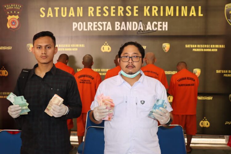 Enam Penjudi Togel di Kawasan Terminal Keudah Ditangkap Polisi