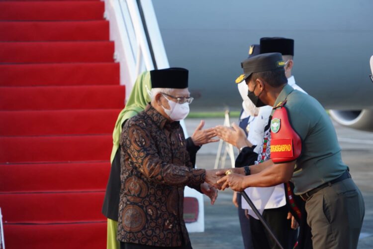 Pangdam IM Sambut Kedatangan Wapres Ma’ruf Amin di Banda Aceh