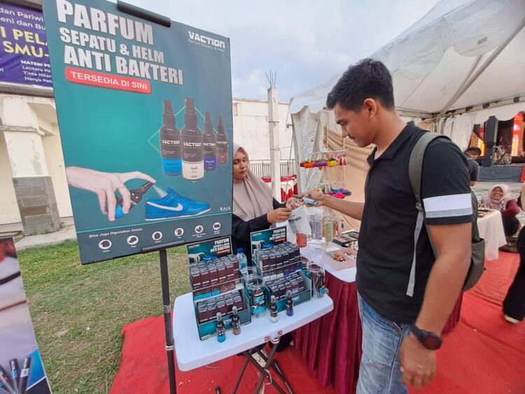 Pelaku Usaha dan Pengunjung Apresiasi Expo UMKM Aceh 2023