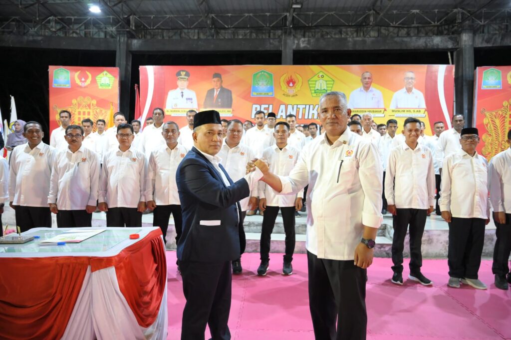 Abu Razak Kukuhkan KONI Aceh Jaya, Harap PORA 2026 Juara Umum