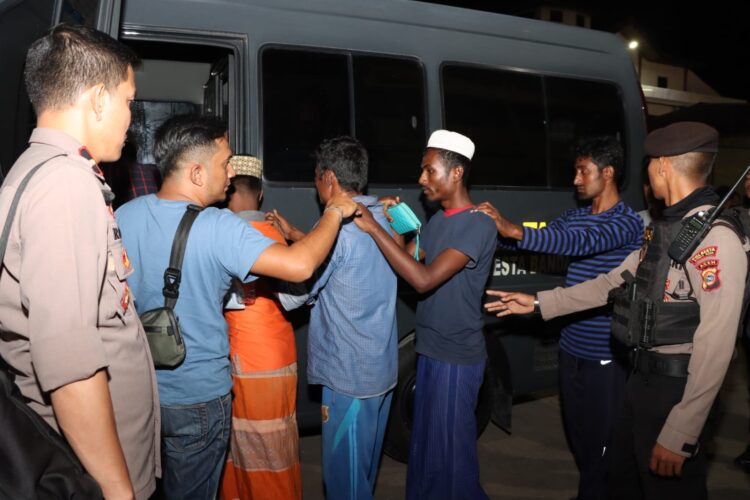 Sempat Kabur, 12 Imigran Rohingya di Ladong Aceh Besar Diamankan Polisi