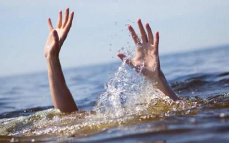 Tiga bocah perempuan ditemukan tewas setelah tenggelam di sungai. Ketiganya dinyatakan hilang saat sedang asik mandi di sungai Blang Minjei, Kecamatan Idie Tunong, Kabupaten Aceh Timur. FOTO/Net