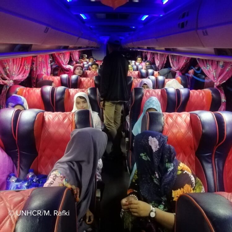 190 Pengungsi Rohingya di Aceh Dipindahkan ke Pekanbaru