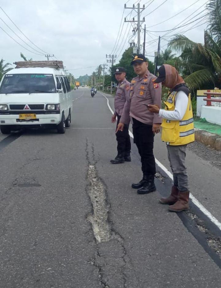 Ⓒ Hak cipta foto di atas dikembalikan sesungguhnya kepada pemilik foto