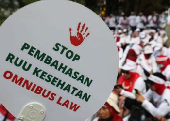 Ilustrasi Demo Penolakan RUU Kesehatan Tenaga Kesehatan Omnibus Law. FOTO/Liputan6/Herman