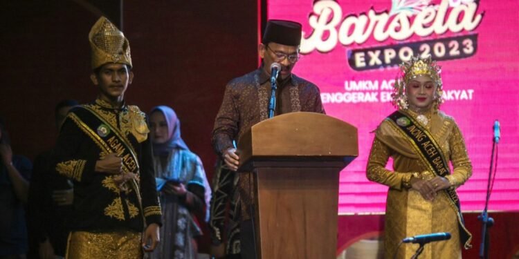 Ⓒ Hak cipta foto di atas dikembalikan sesungguhnya kepada pemilik foto Ⓒ Hak cipta foto di atas dikembalikan sesungguhnya kepada pemilik foto