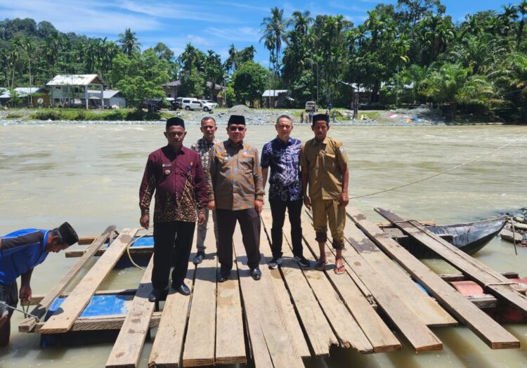 Pj Bupati Mahdi Kunjungi Sikundo dan Desa Jambak