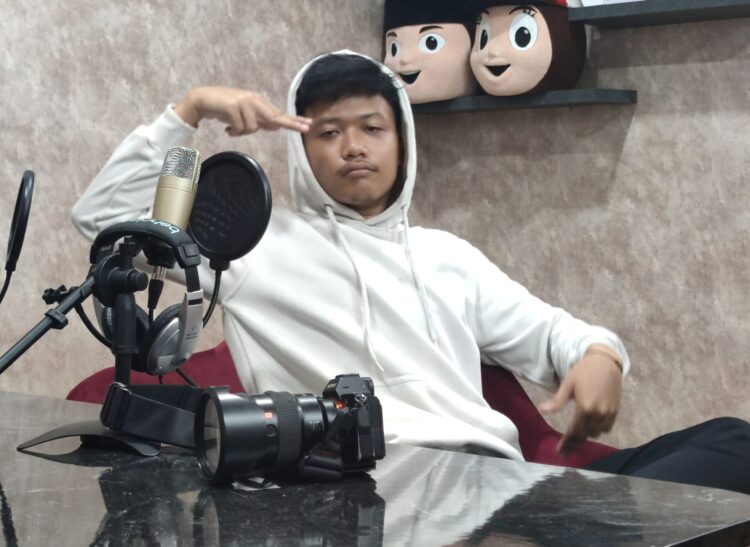 Bang bir. Pria kelahiran Lumajang, Jawa Timur, Indonesia adalah sosok Content Creator. FOTO/Net