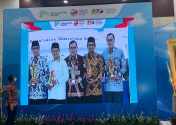 Pemkab Aceh Barat Terima Penghargaan PPD Terbaik II Dari Bappenas RI