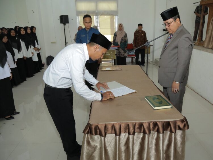 Ⓒ Hak cipta foto di atas dikembalikan sesungguhnya kepada pemilik foto Ⓒ Hak cipta foto di atas dikembalikan sesungguhnya kepada pemilik foto