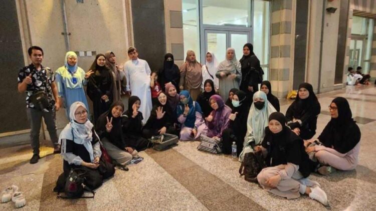 Risti Yuni Lestari Saat Bersilaturahmi Dengan Para Imigran Dan Pelajar Indonesia Di Arab Saudi. FOTO/Dok. Pribadi