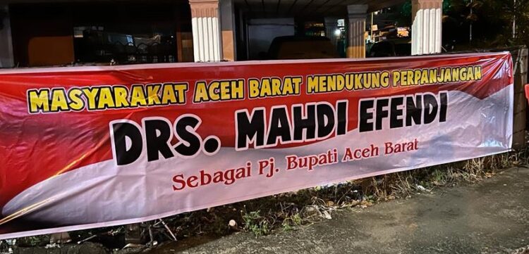 Dukungan Perpanjangan Jabatan Pj Bupati Mahdi Disampaikan Via Spanduk