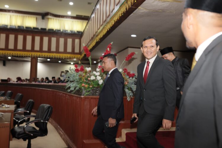 Hadiri Pelantikan Zulfadhli, Fadhullah: Jadikan Gedung DPRA Rumah Besar Rakyat Aceh