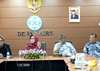 Ketua Dewan Pers, Dr. Ninik Rahayu (tengah). FOTO/Net. Ⓒ Hak cipta foto di atas dikembalikan sesungguhnya kepada pemilik foto