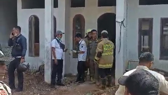 Ⓒ Hak cipta foto di atas dikembalikan sesungguhnya kepada pemilik foto Ⓒ Hak cipta foto di atas dikembalikan sesungguhnya kepada pemilik foto
