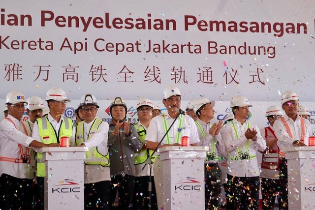 Ⓒ Hak cipta foto di atas dikembalikan sesungguhnya kepada pemilik foto Ⓒ Hak cipta foto di atas dikembalikan sesungguhnya kepada pemilik foto