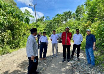 Irmawan Tinjau Ruas Jalan Lamteuba-Seulimum Aceh Besar