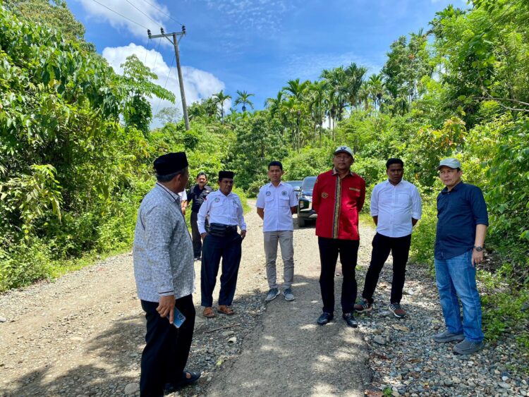 Irmawan Tinjau Ruas Jalan Lamteuba-Seulimum Aceh Besar