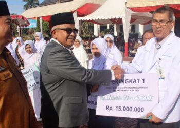 Peringati HKN ke-59, Pemerintah Aceh Beri Penghargaan Untuk Nakes