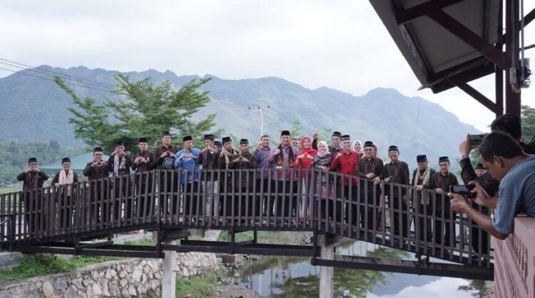 Ⓒ Hak cipta foto di atas dikembalikan sesungguhnya kepada pemilik foto
