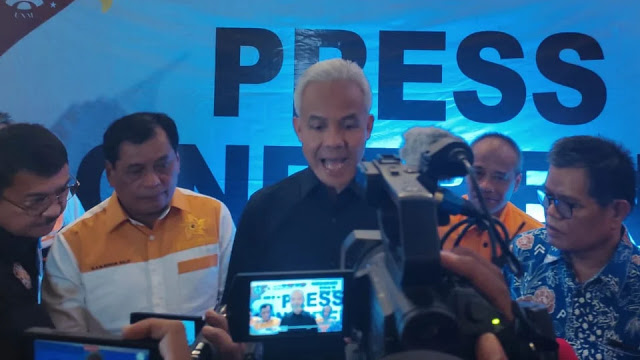 Ⓒ Hak cipta foto di atas dikembalikan sesungguhnya kepada sang pemilik foto Ⓒ Hak cipta foto di atas dikembalikan sesungguhnya kepada pemilik foto