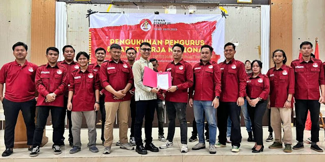 Ⓒ Hak cipta foto di atas dikembalikan sesungguhnya kepada pemilik foto Ⓒ Hak cipta foto di atas dikembalikan sesungguhnya kepada pemilik foto