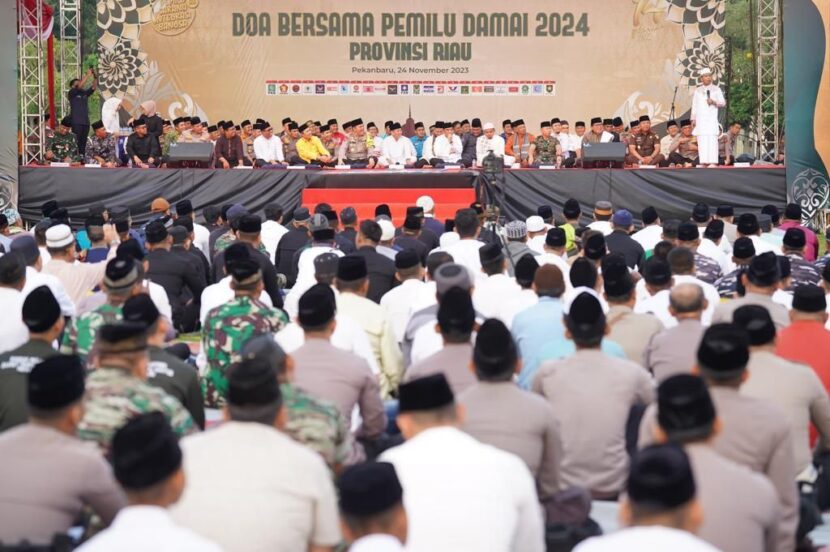 Hadirkan Ustaz Das’ad Latif, Polda Riau Gelar Doa Bersama Pemilu Damai 2024