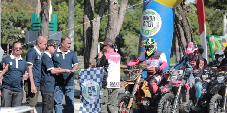 Ⓒ Hak cipta foto di atas dikembalikan sesungguhnya kepada sang pemilik foto Ⓒ Hak cipta foto di atas dikembalikan sesungguhnya kepada pemilik foto