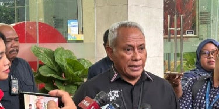 Ⓒ The copyright of the above photo is returned to the owner of the photo.