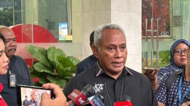 Komarudin Watubun: Bobby Nasution Dukung Gibran Tapi Enggan Hengkang PDIP