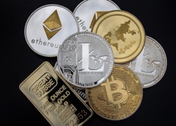 Ilustrasi Mata Uang Kripto Bitcoin. FOTO/Pixabay/Khadidiatou Amirou. Ⓒ Hak cipta foto di atas dikembalikan sesungguhnya kepada pemilik foto