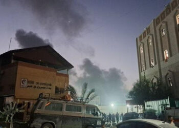 Militer Israel Rudal Konvoi Ambulans & Bombardir Rumah Sakit di Jalur Gaza, Korban Tewas Berjatuhan