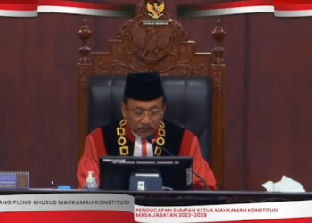 Singgung Intervensi Kekuasaan, Ketua MK Suhartoyo Meneteskan Air Mata