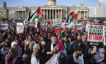 Tak Hanya di Indonesia, di Inggris Ribuan Orang Turun ke Jalan Dukung Palestina