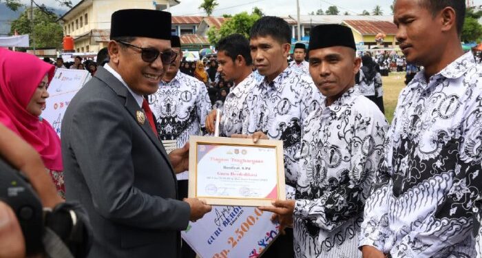 Ⓒ Hak cipta foto di atas dikembalikan sesungguhnya kepada sang pemilik foto Ⓒ Hak cipta foto di atas dikembalikan sesungguhnya kepada pemilik foto