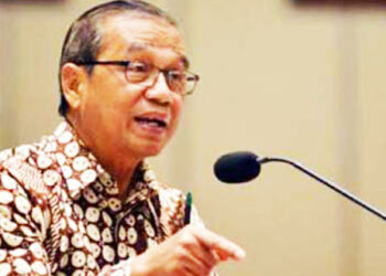 “Demokrasi Dikebiri, HAM Dihantam, PSN Diidolakan”. Ketua PP Muhammadiyah, Busyro Muqoddas, menghadiri Seminar Refleksi Akhir Tahun 2023, di Universitas Muhammadiyah Yogyakarta, 28 Desember kemarin. FOTO/Dok. Istimewa. Ⓒ Hak cipta foto di atas dikembalikan sesungguhnya kepada pemilik foto