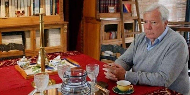 Ⓒ Hak cipta foto di atas dikembalikan sesungguhnya kepada sang pemilik foto Ⓒ Hak cipta foto di atas dikembalikan sesungguhnya kepada pemilik foto