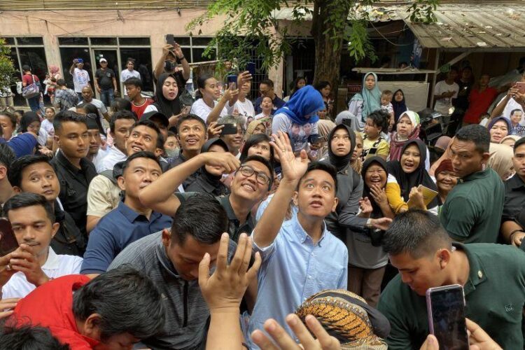 Gibran Disentil Moderator Buntut Pidato Cuma Dua Menit di Cilincing