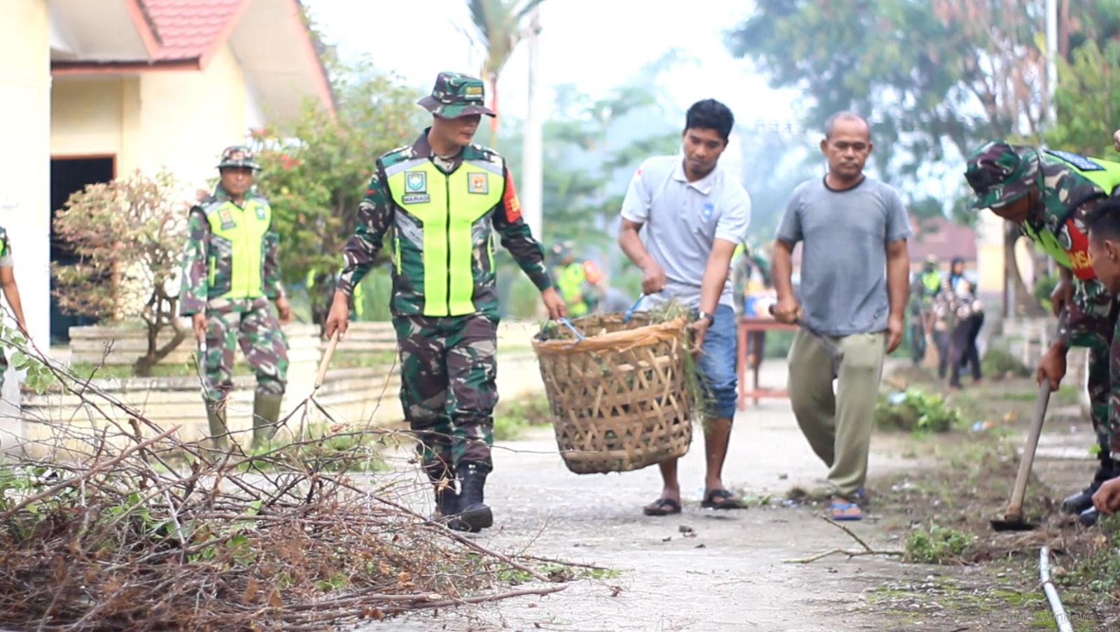 Ⓒ Hak cipta foto di atas dikembalikan sesungguhnya kepada sang pemilik foto Ⓒ Hak cipta foto di atas dikembalikan sesungguhnya kepada pemilik foto