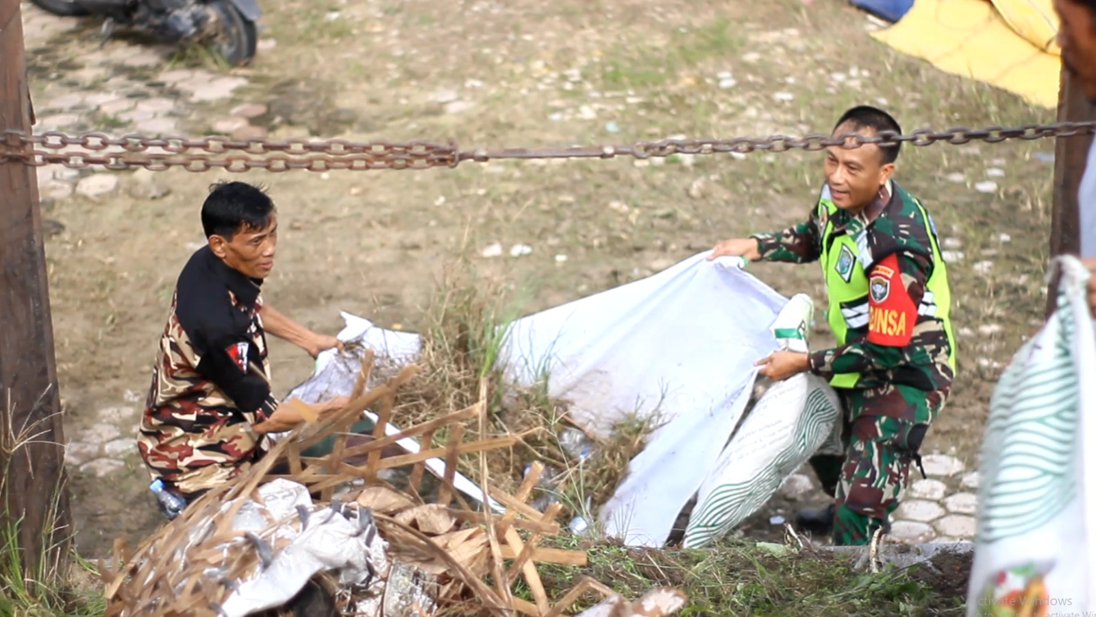 Ⓒ Hak cipta foto di atas dikembalikan sesungguhnya kepada sang pemilik foto Ⓒ Hak cipta foto di atas dikembalikan sesungguhnya kepada pemilik foto