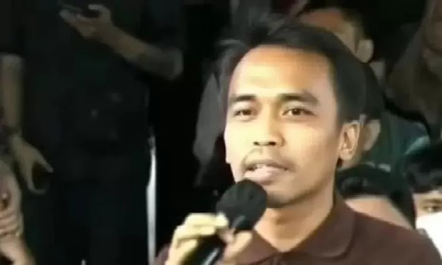 Ⓒ Hak cipta foto di atas dikembalikan sesungguhnya kepada pemilik foto Ⓒ Hak cipta foto di atas dikembalikan sesungguhnya kepada pemilik foto