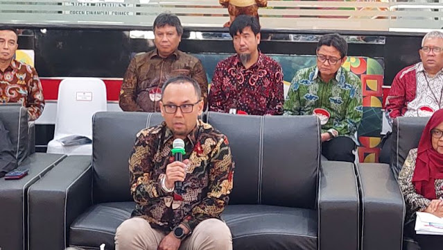 Ⓒ Hak cipta foto di atas dikembalikan sesungguhnya kepada pemilik foto Ⓒ Hak cipta foto di atas dikembalikan sesungguhnya kepada pemilik foto